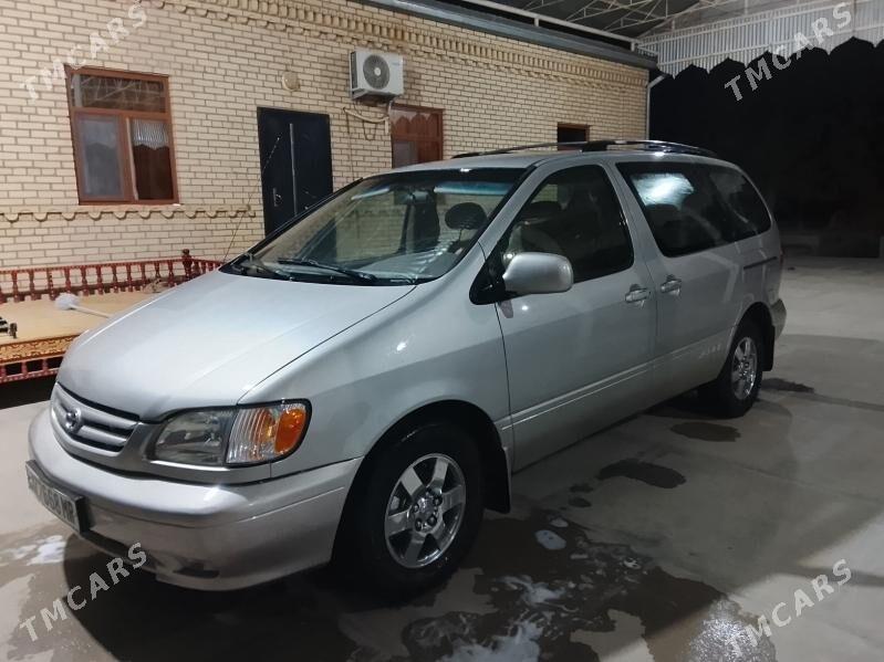Toyota Sienna 2003 - 175 000 TMT - Байрамали - img 3