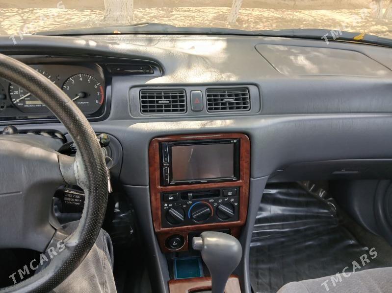Toyota Camry 1998 - 153 000 TMT - Аркадаг - img 6