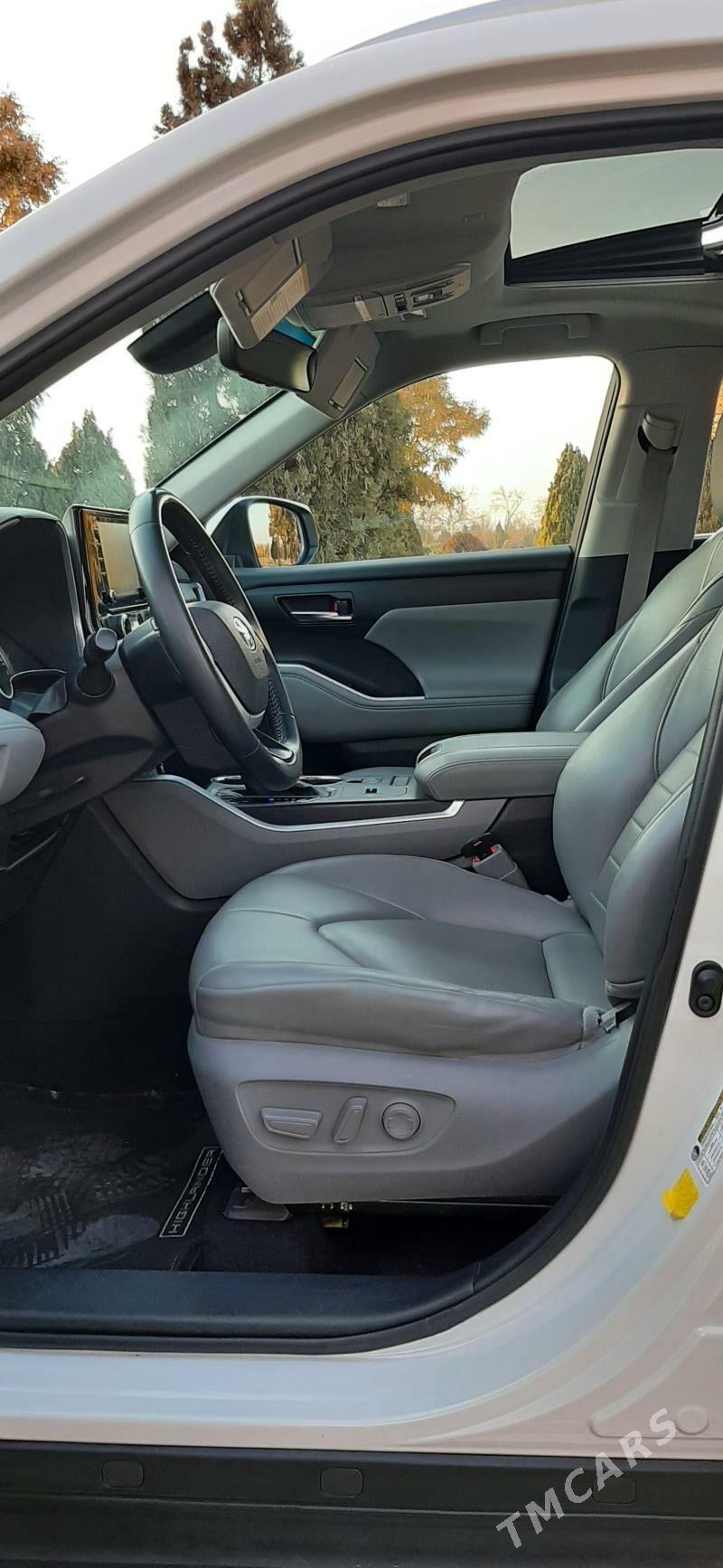 Toyota Highlander 2022 - 620 000 TMT - Дашогуз - img 4