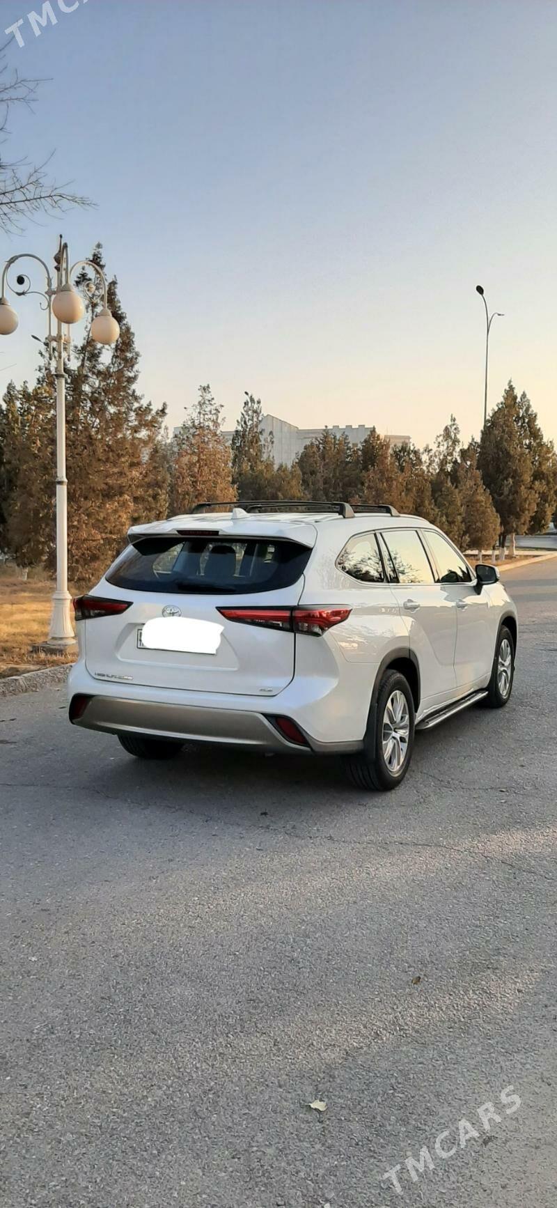 Toyota Highlander 2022 - 620 000 TMT - Дашогуз - img 3