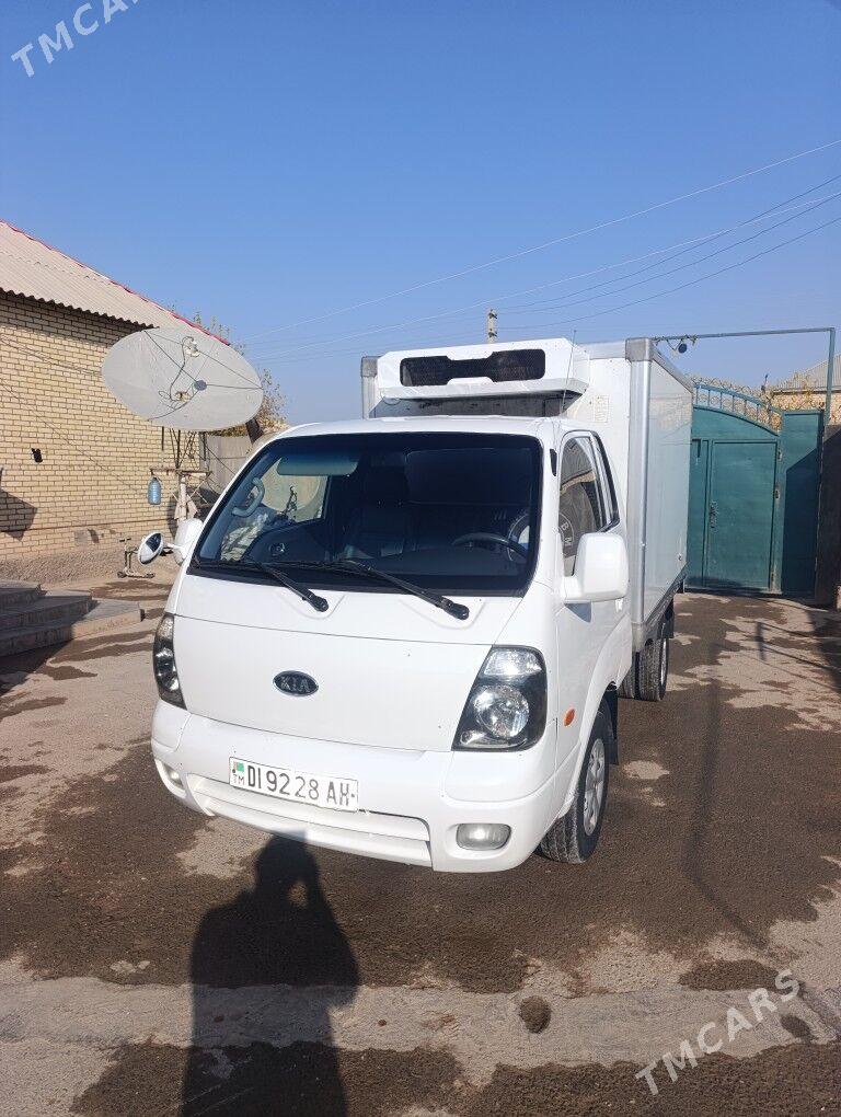Kia Bongo 2011 - 179 000 TMT - Aşgabat - img 4