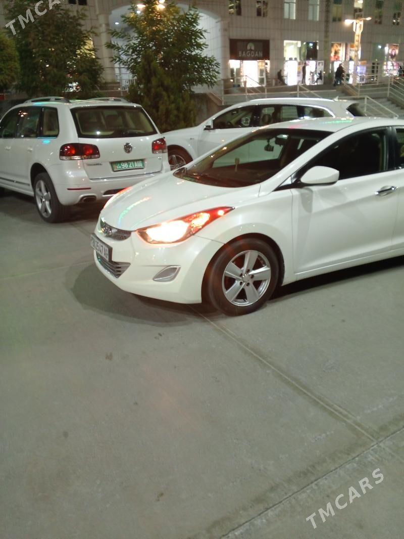 Hyundai Elantra 2013 - 170 000 TMT - Parahat 7 - img 8