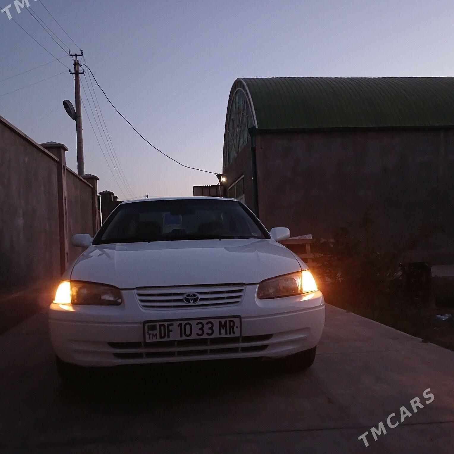 Toyota Camry 1998 - 128 000 TMT - Daşoguz - img 4