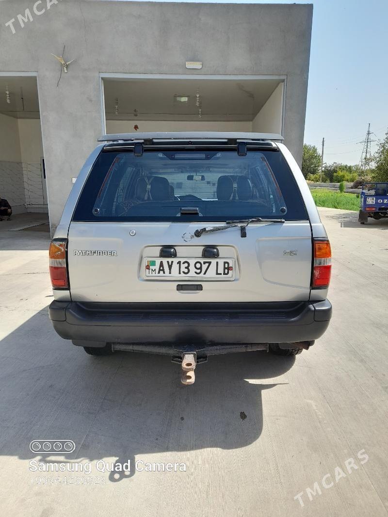 Nissan Pathfinder 1998 - 84 000 TMT - Garabekewül - img 3