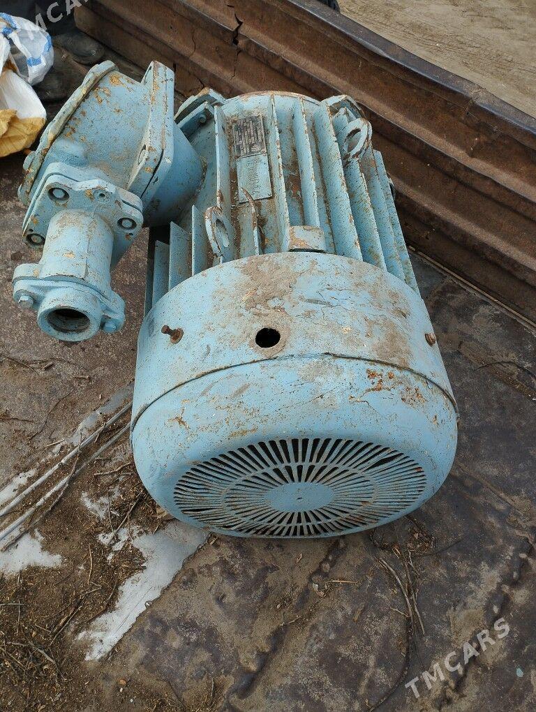 MTZ T-28 1993 - 75 000 TMT - Губадаг - img 6