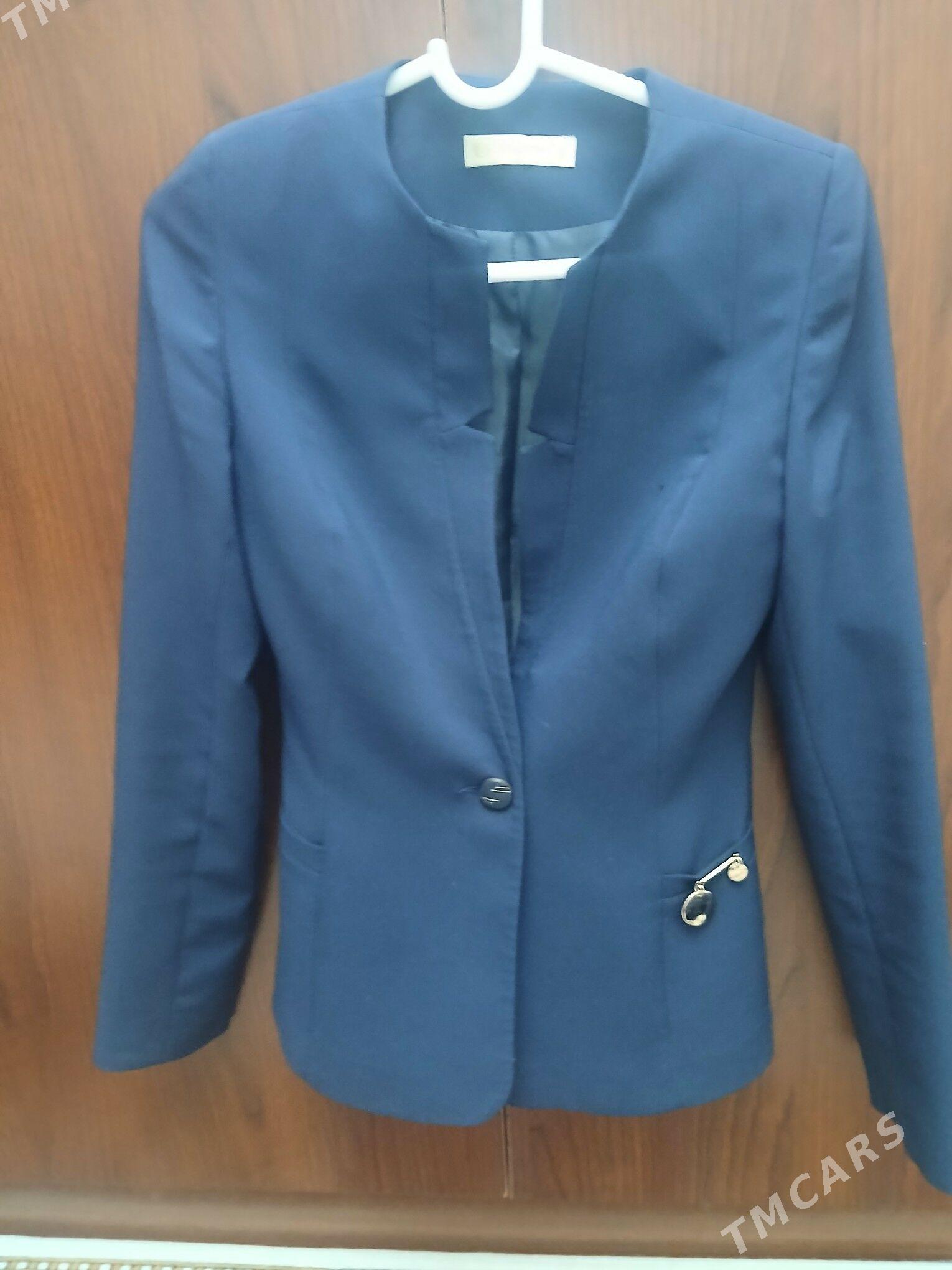 7-sany źempr kostýumlar bile - Büzmeýin - img 2