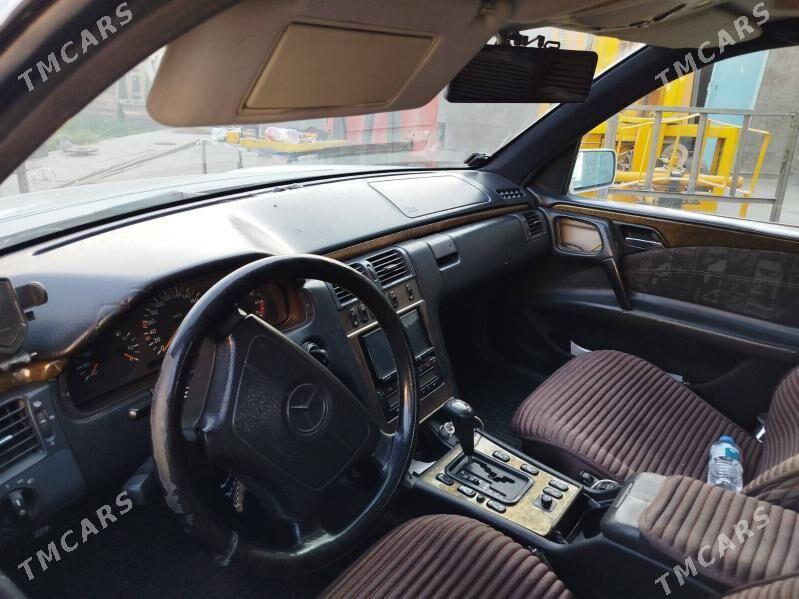 Mercedes-Benz E420 1996 - 100 000 TMT - Мары - img 1