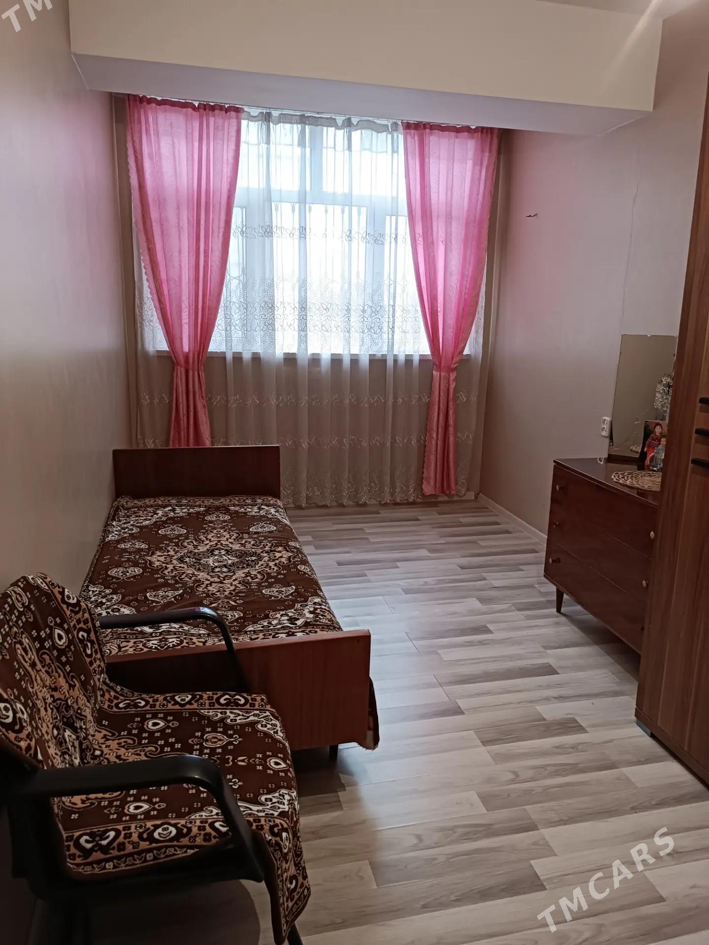 Мира Азади Болгарка - Aşgabat - img 2