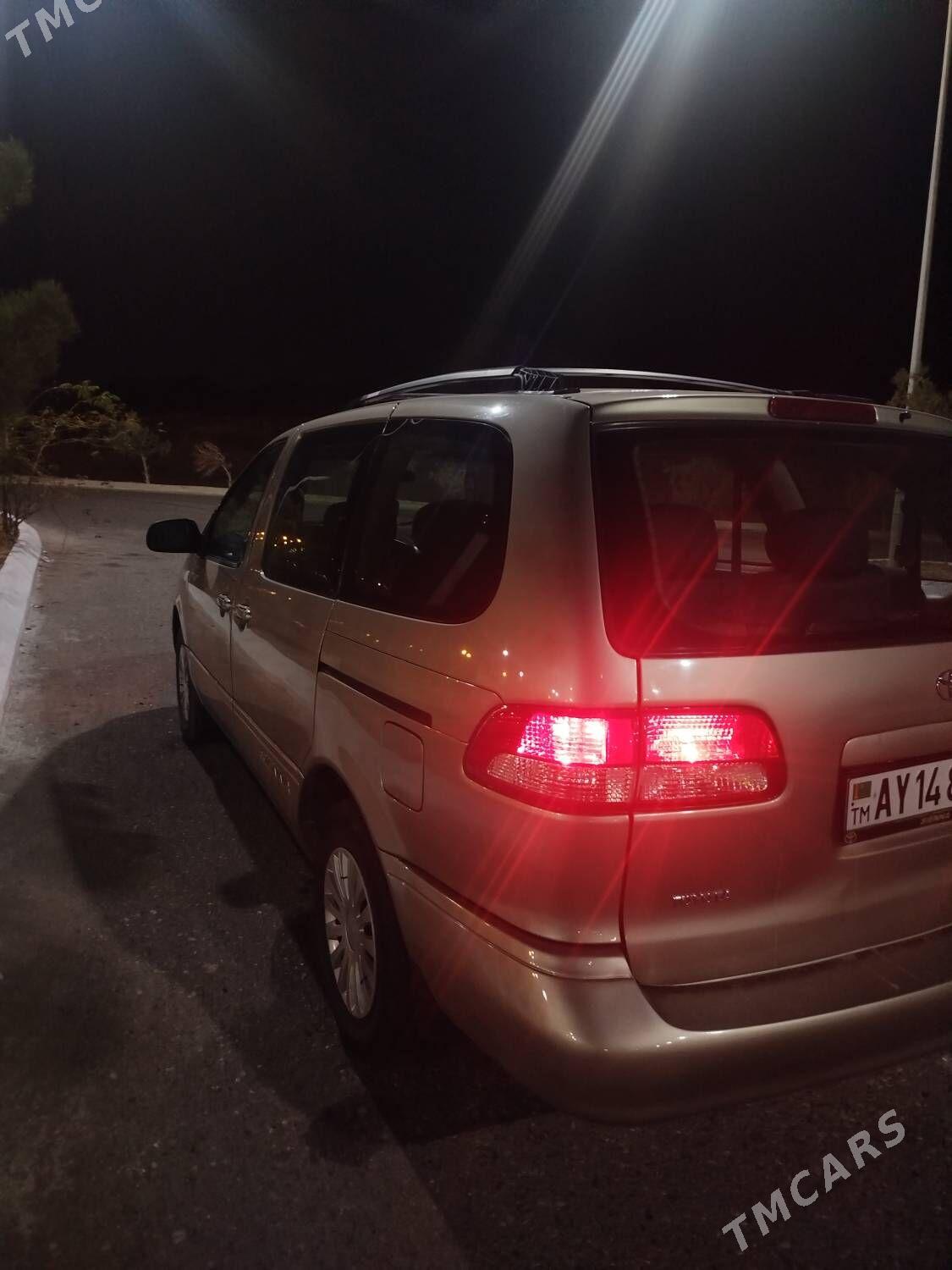 Toyota Sienna 2002 - 170 000 TMT - Türkmenbaşy - img 3