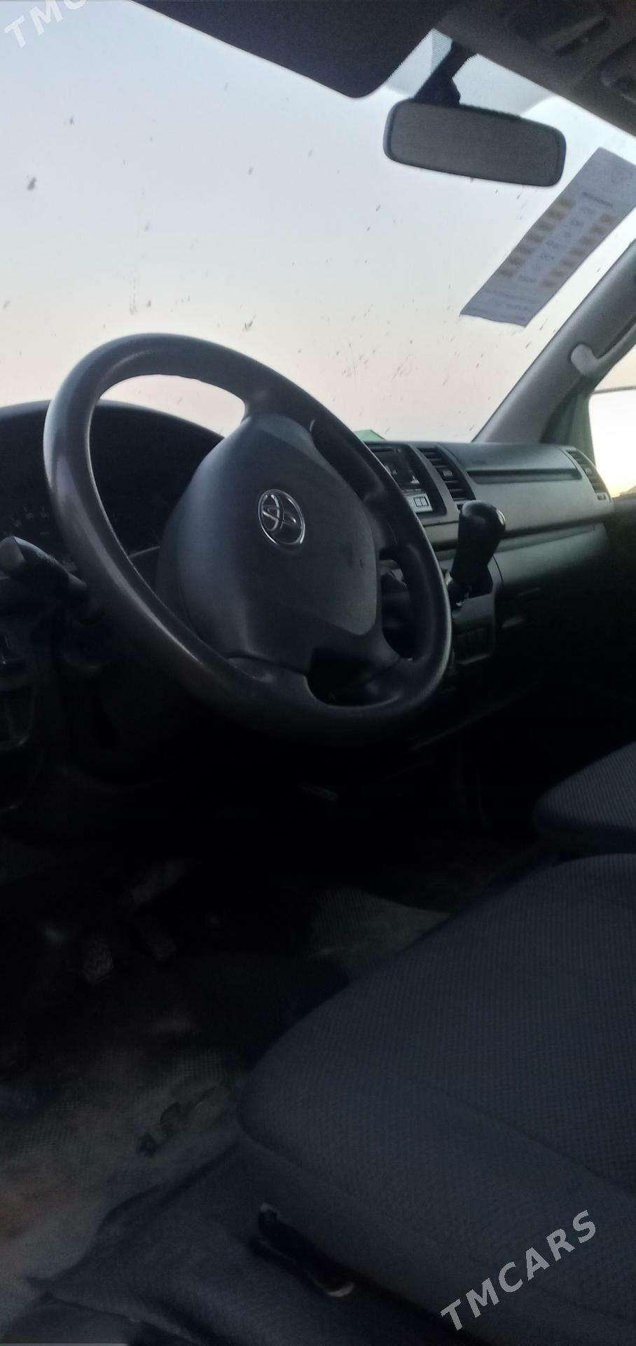 Toyota Hiace 2021 - 420 000 TMT - Türkmenbaşy etr. - img 3