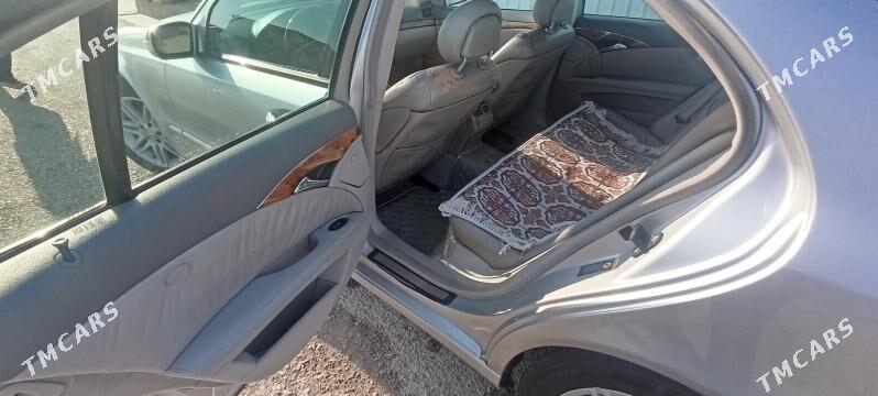 Mercedes-Benz E320 2003 - 160 000 TMT - Bäherden - img 5