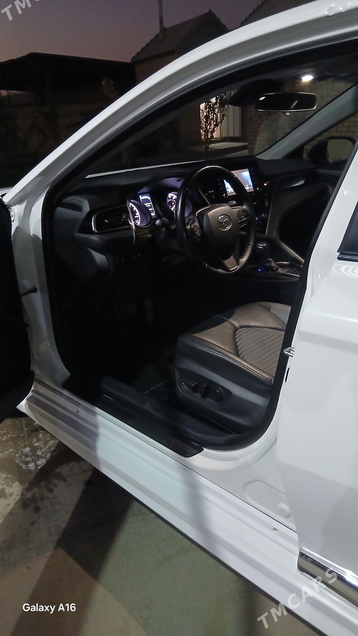 Toyota Camry 2022 - 350 000 TMT - Мары - img 5