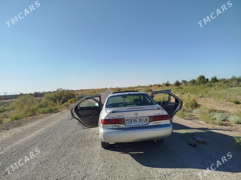 Toyota Camry 2000 - 145 000 TMT - Darganata - img 2