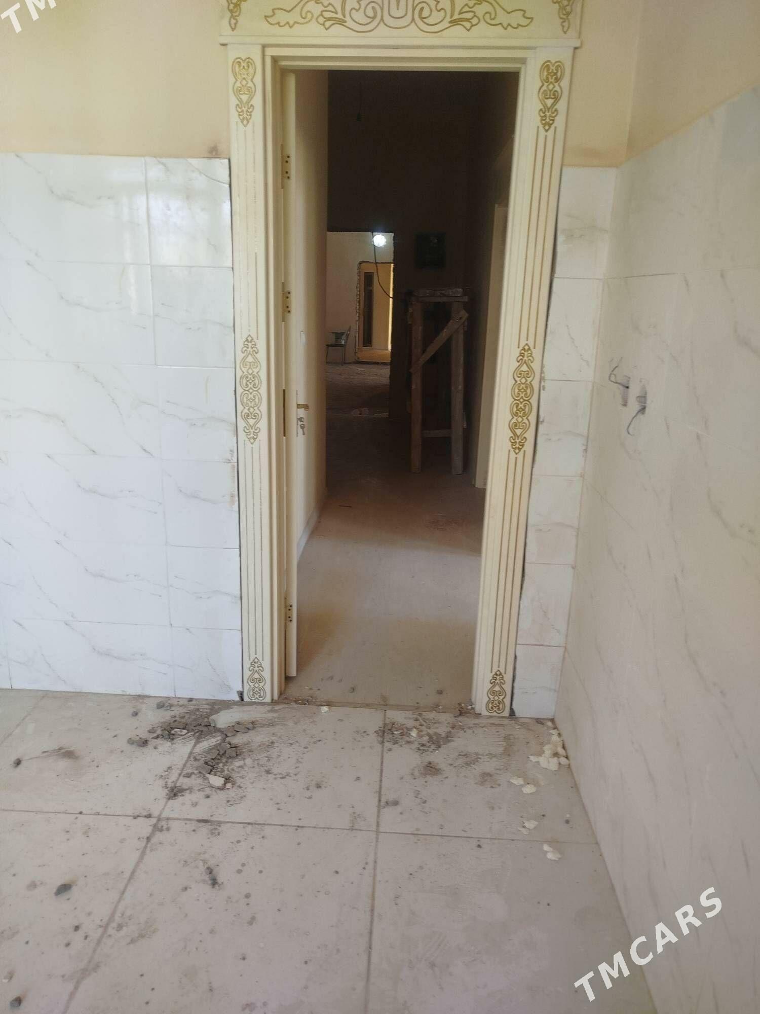 Бахар базар 1этаж 2ком 115м² - Дашогуз - img 8