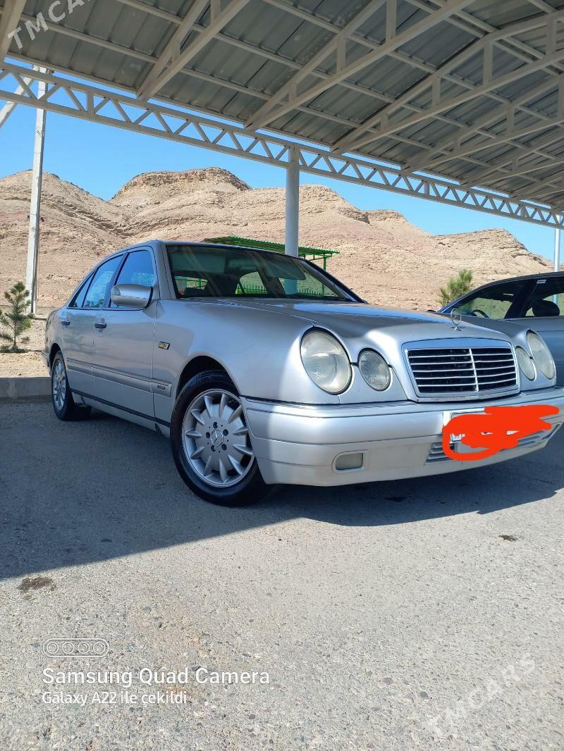 Mercedes-Benz E320 1997 - 85 000 TMT - Туркменбаши - img 6