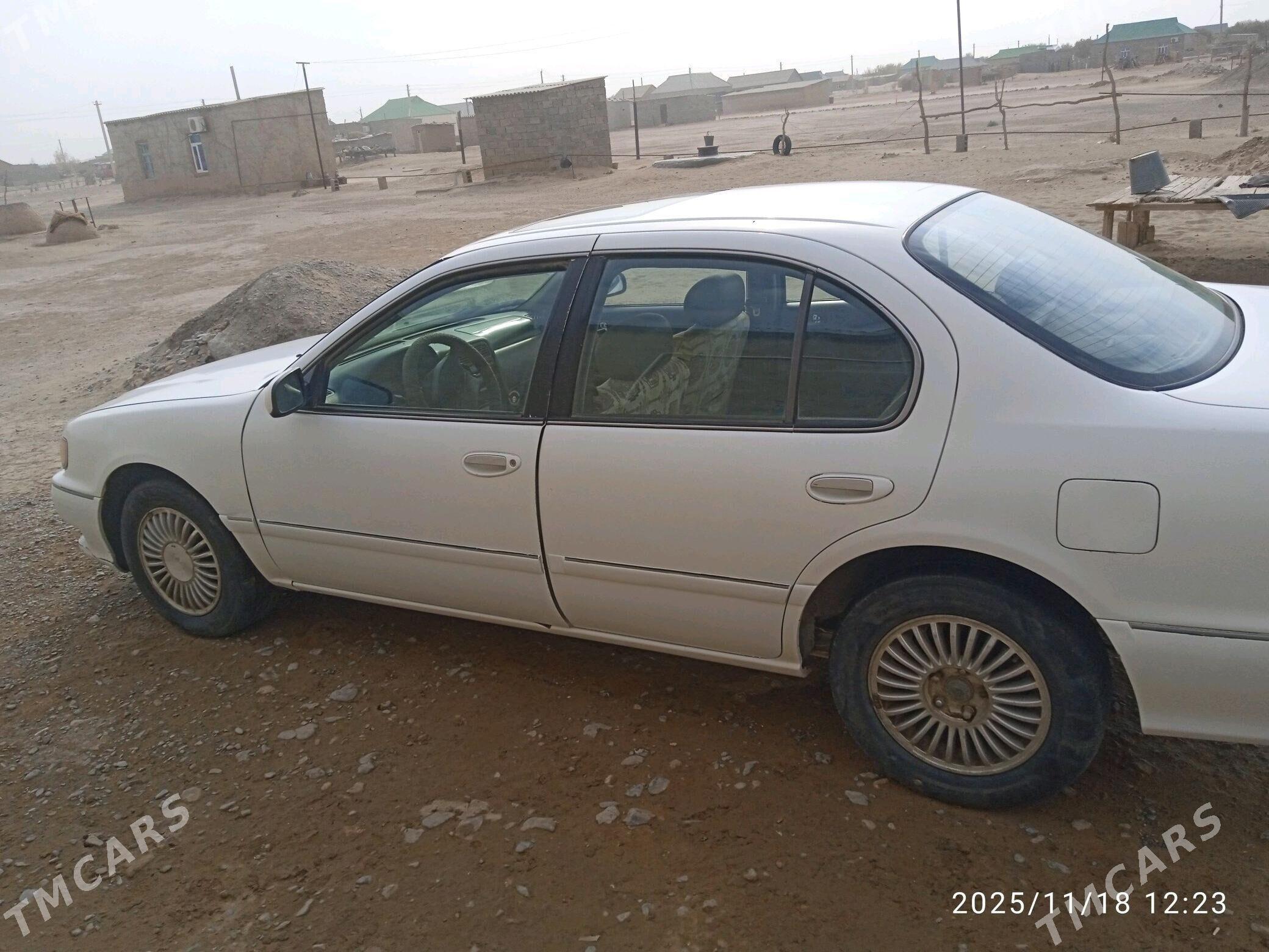 Nissan Maxima 1998 - 32 000 TMT - Ак-Бугдайский этрап - img 1