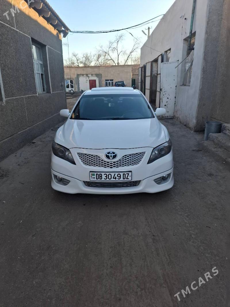 Toyota Camry 2011 - 265 000 TMT - Кёнеургенч - img 2