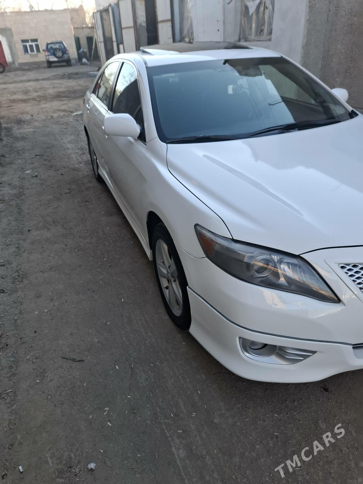 Toyota Camry 2011 - 265 000 TMT - Кёнеургенч - img 8