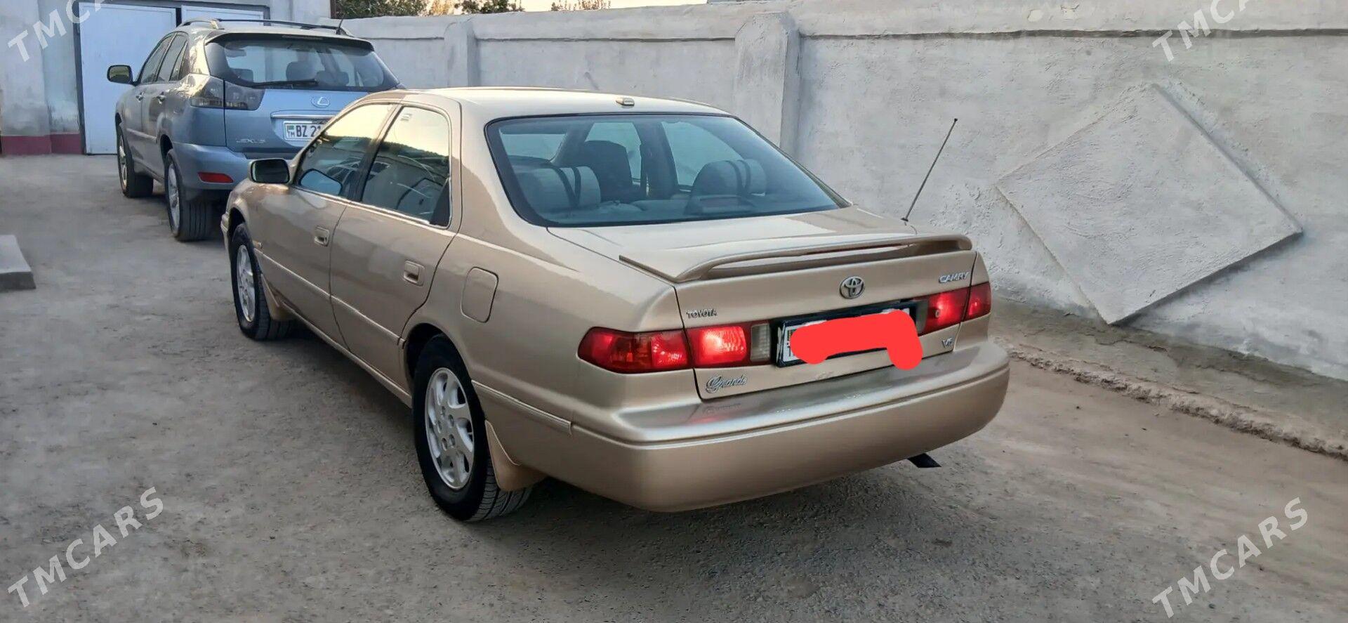 Toyota Camry 1999 - 130 000 TMT - Огуз хан - img 1