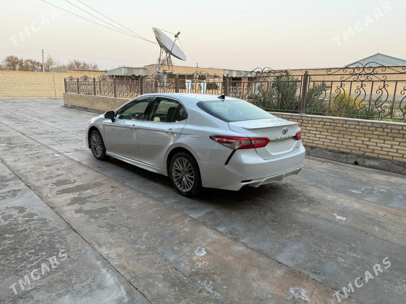 Toyota Camry 2020 - 320 000 TMT - Baýramaly - img 2