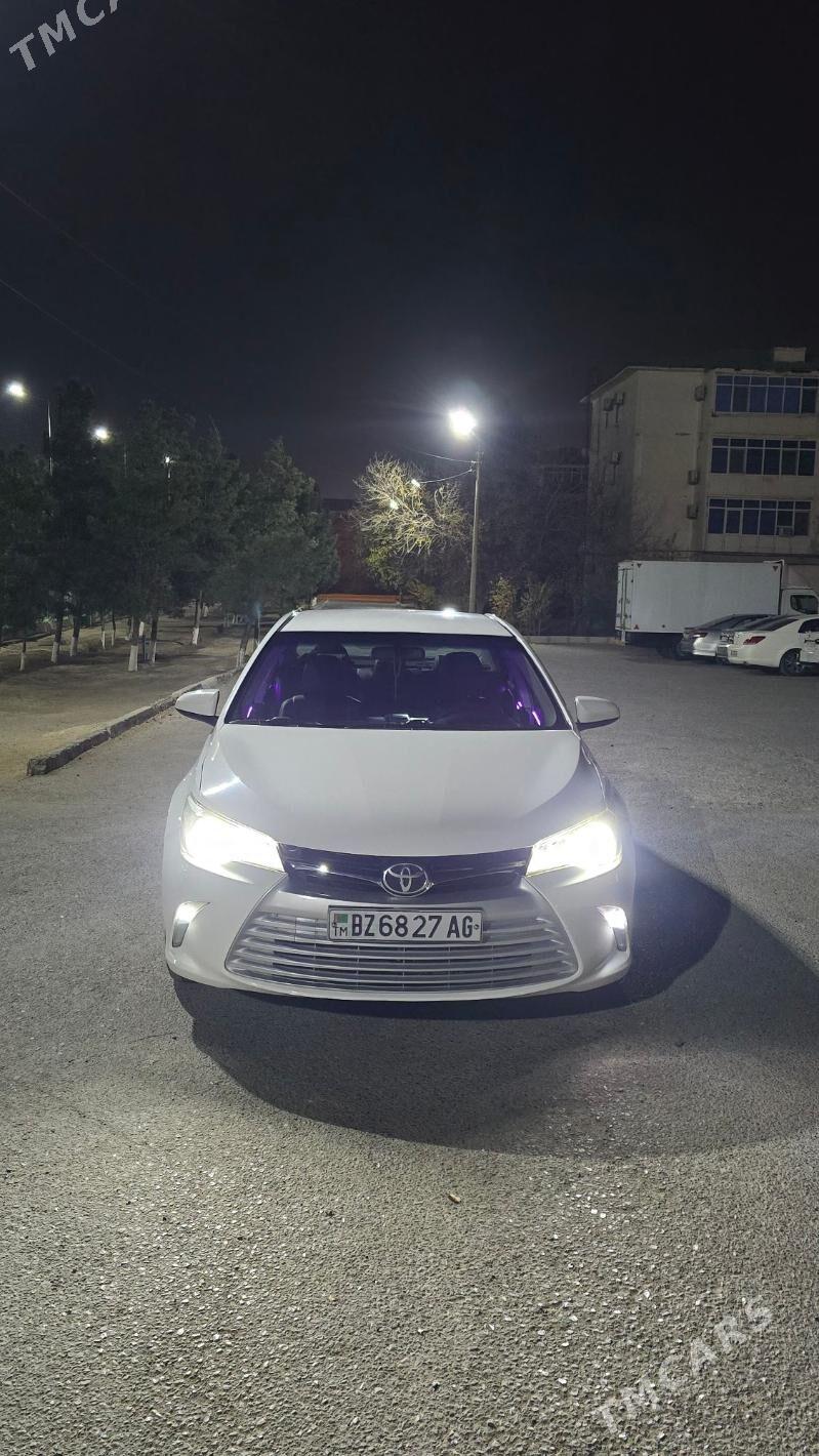Toyota Camry 2017 - 240 000 TMT - 9 мкр - img 4