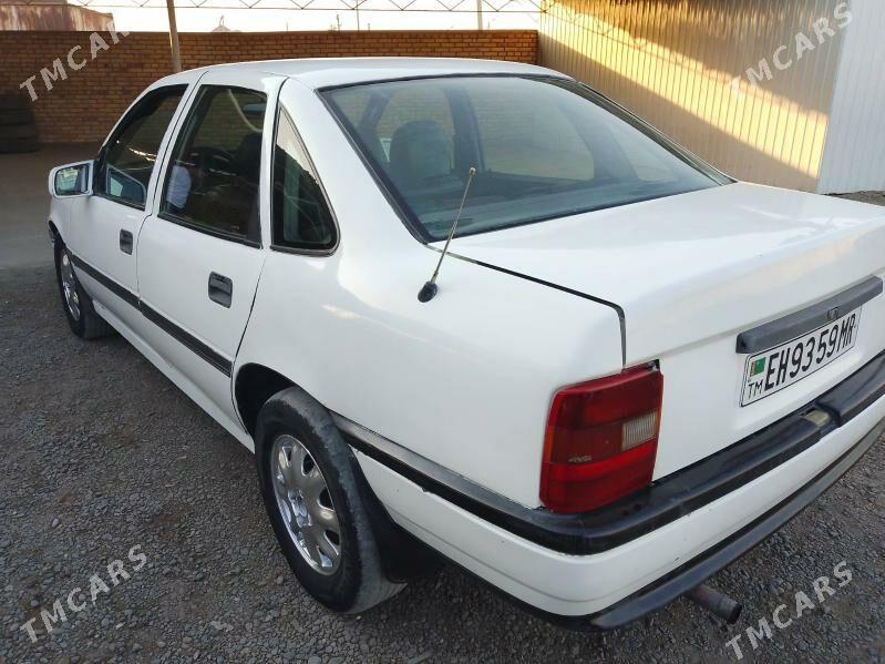 Opel Vectra 1992 - 30 000 TMT - Mary - img 3
