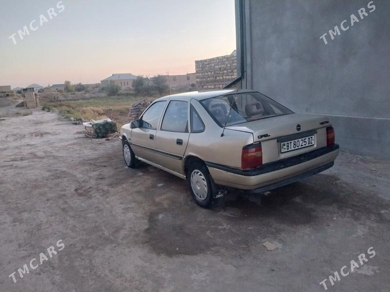 Opel Vectra 1990 - 30 000 TMT - Гурбансолтан Едже - img 2