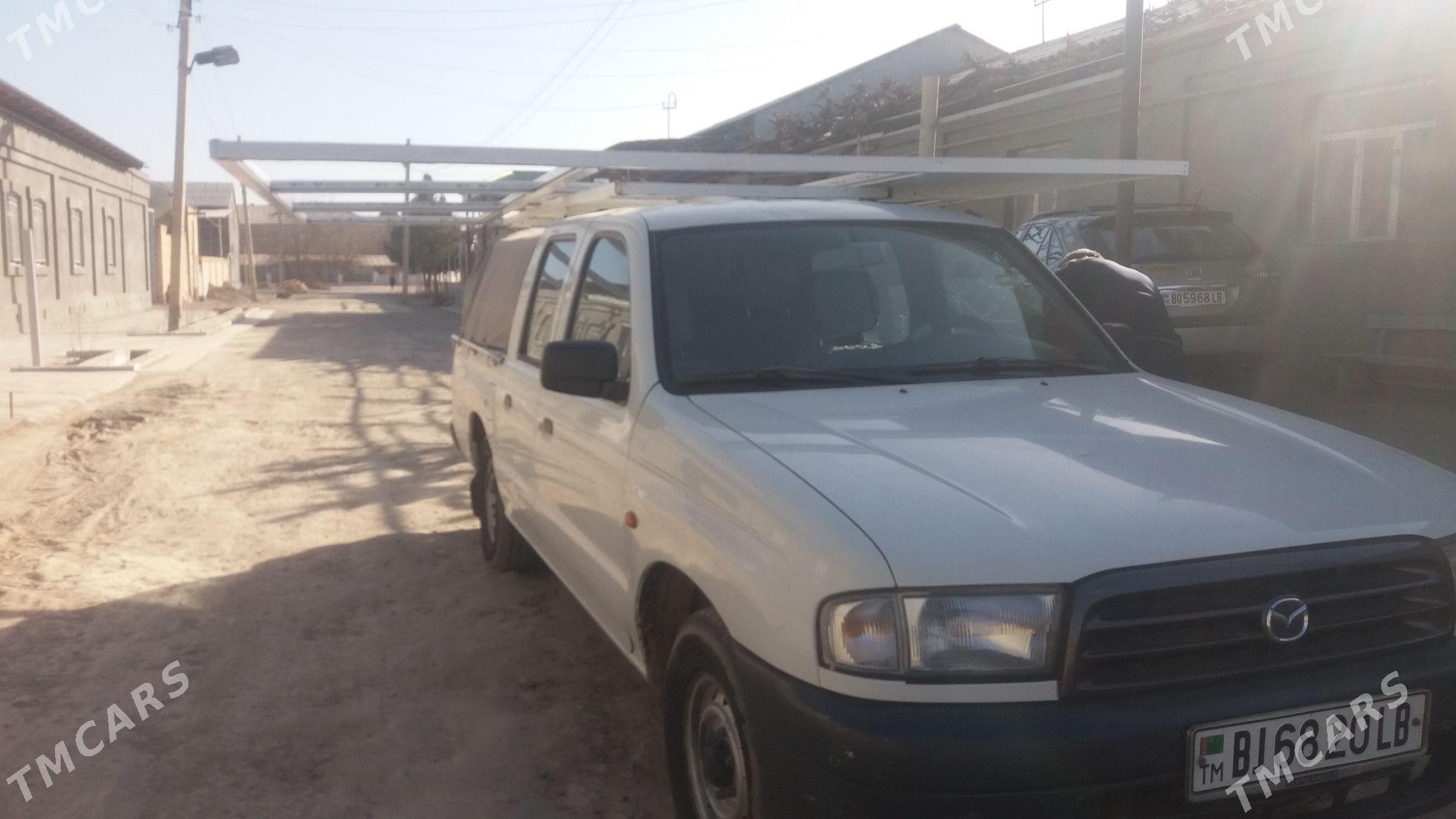 Mazda B2000 2003 - 80 000 TMT - Sakar - img 1