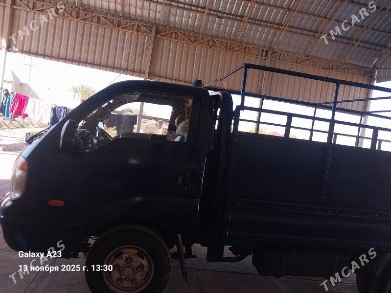 Kia Bongo 2011 - 165 000 TMT - Серахс - img 6