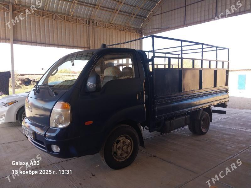 Kia Bongo 2011 - 165 000 TMT - Серахс - img 5