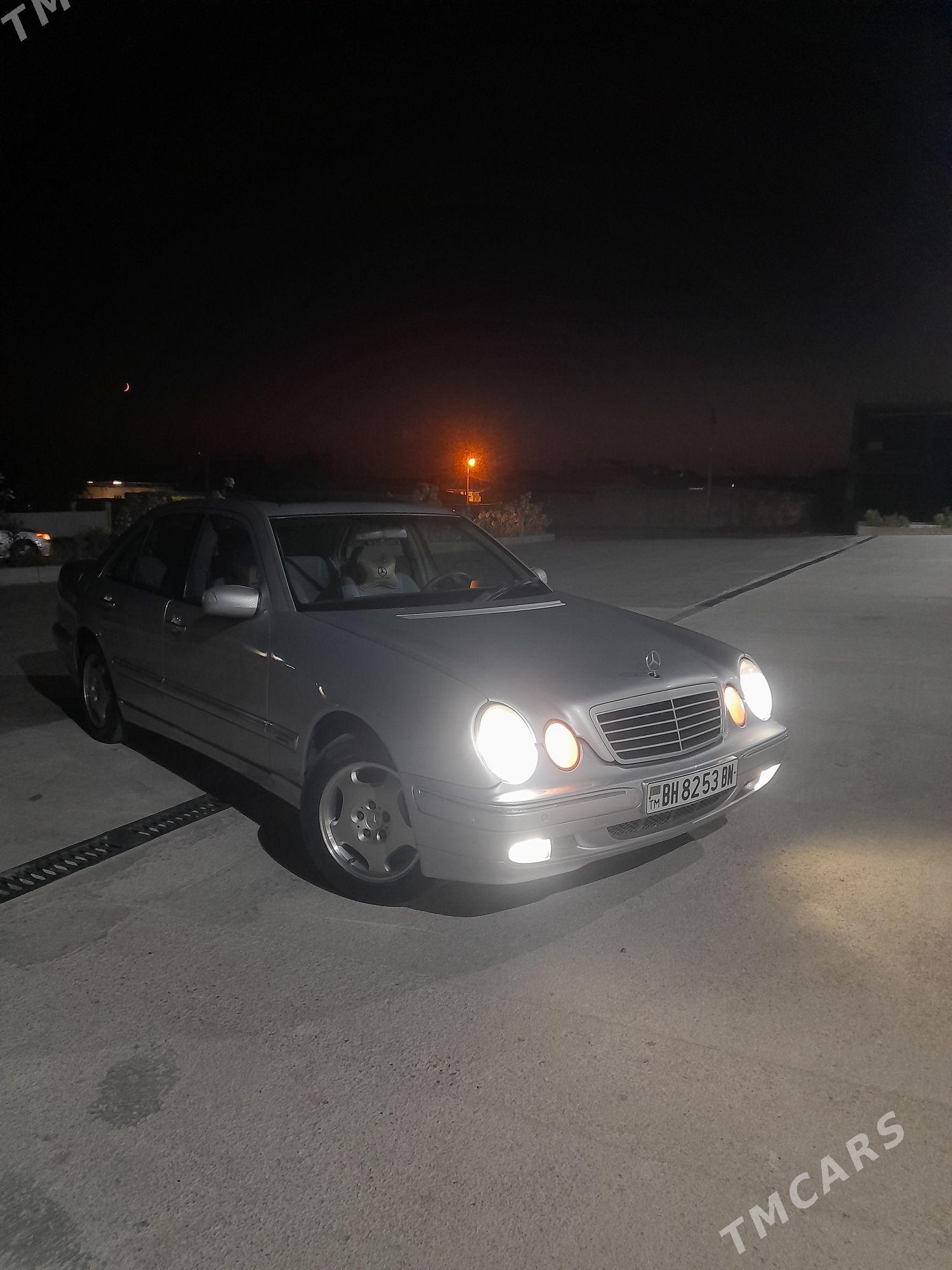 Mercedes-Benz E320 2001 - 140 000 TMT - Балканабат - img 5