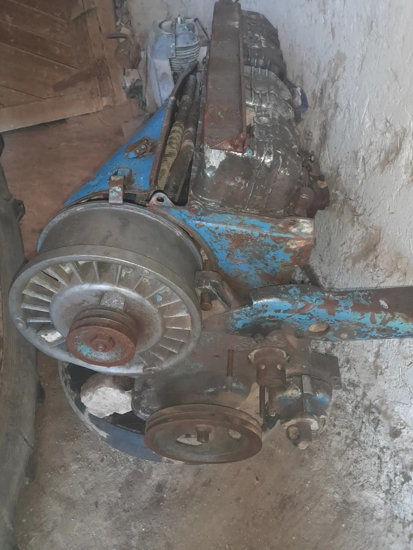 T-28 mator 10 000 TMT - етр. Туркменбаши - img 2