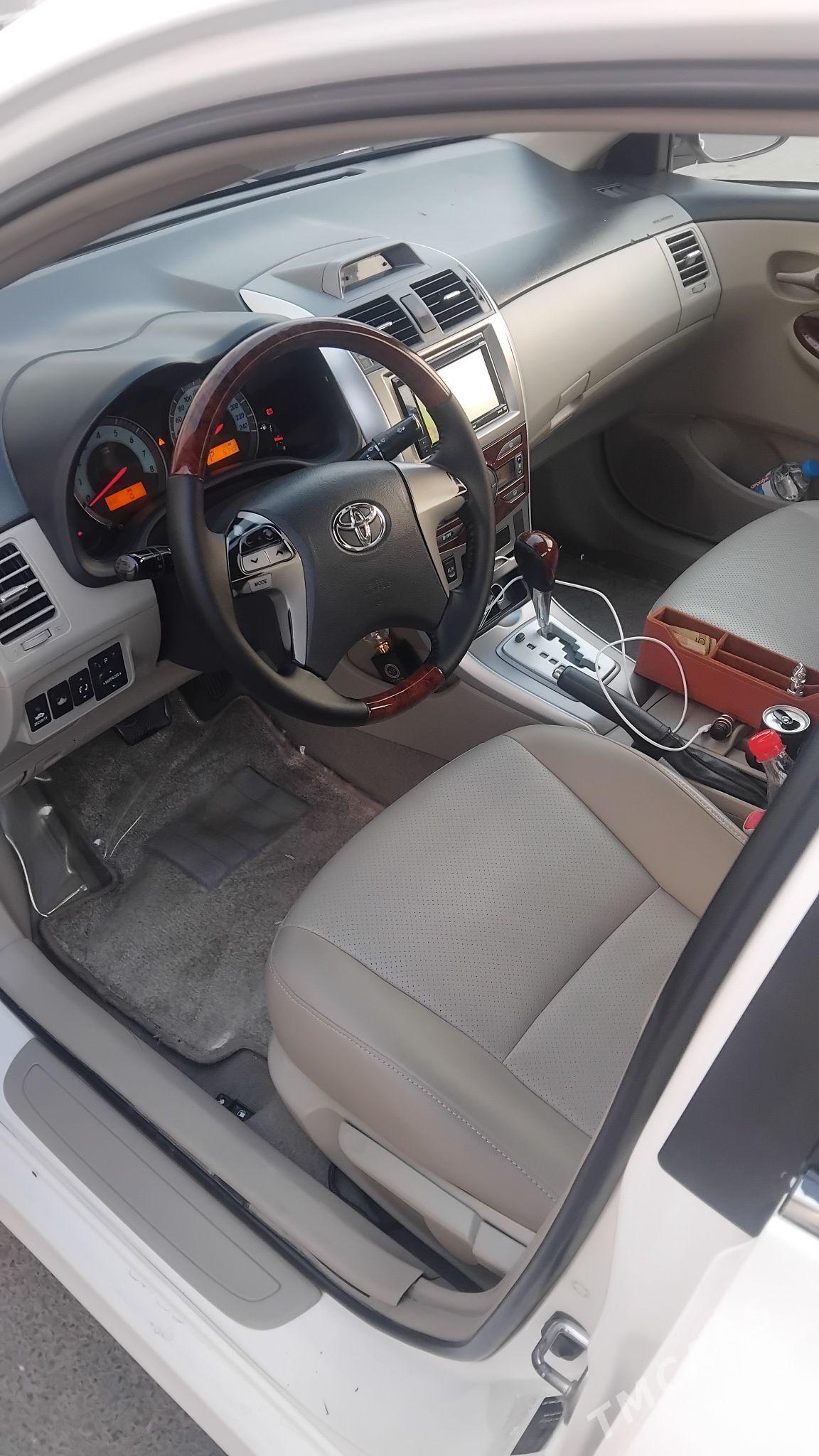 Toyota Corolla 2011 - 195 000 TMT - Ашхабад - img 4