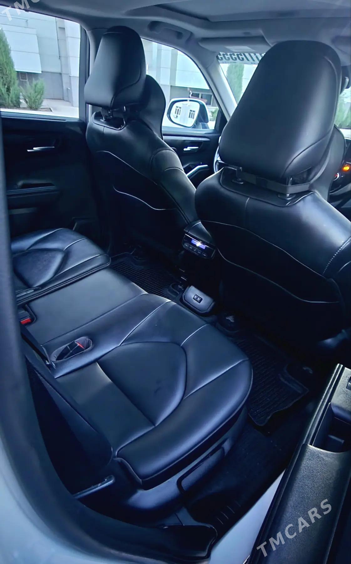 Toyota Highlander 2020 - 530 000 TMT - Ашхабад - img 4