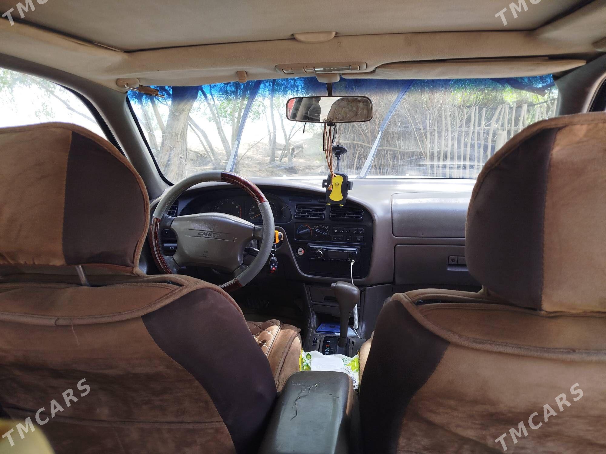 Toyota Camry 1994 - 85 000 TMT - етр. Туркменбаши - img 10