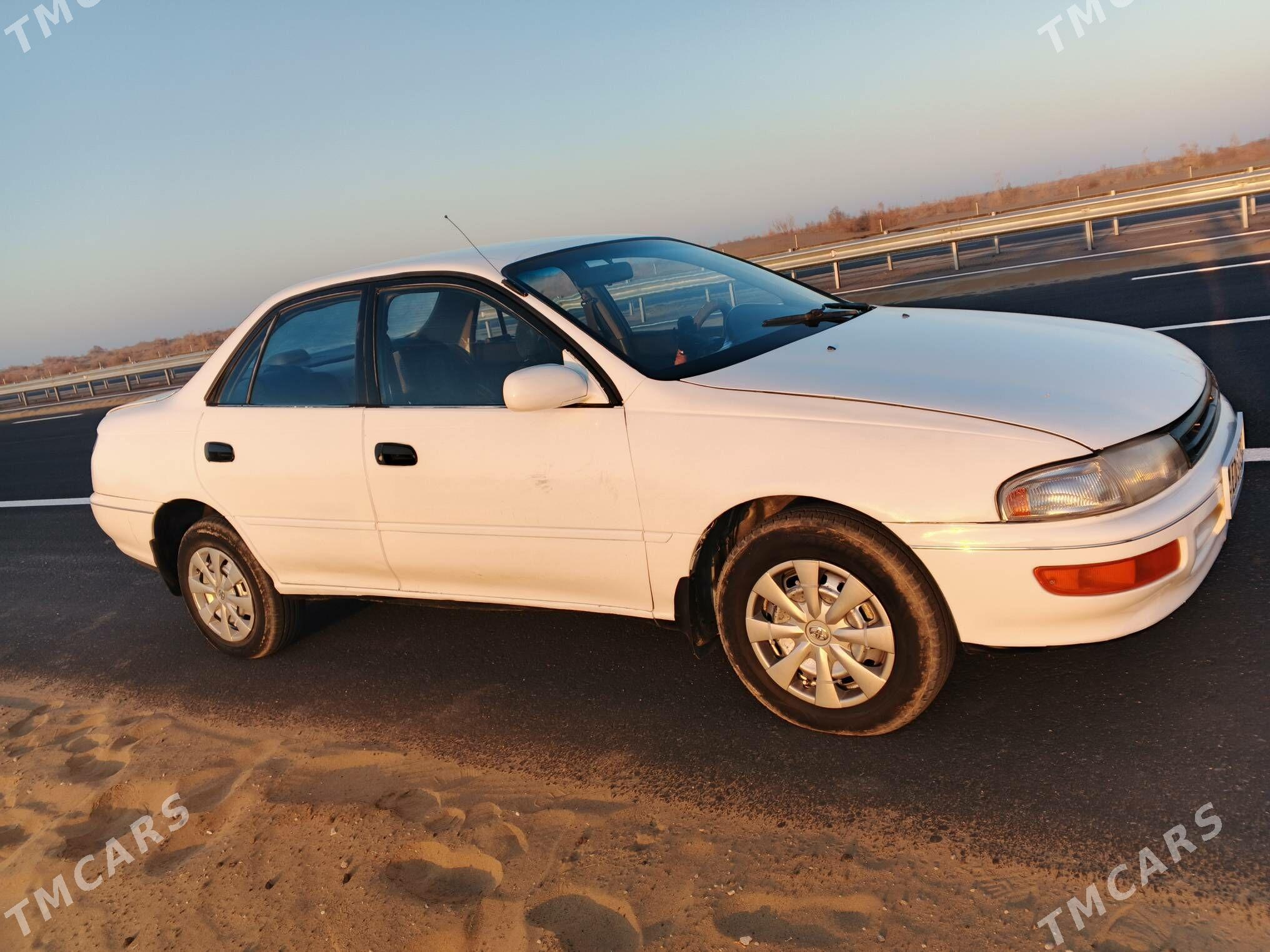 Toyota Carina 1995 - 55 000 TMT - Halaç - img 2