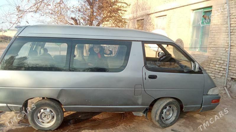 Toyota Town Ace 1992 - 25 000 TMT - Türkmenbaşy etr. - img 3
