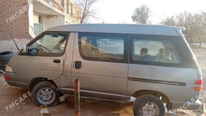 Toyota Town Ace 1992 - 25 000 TMT - Türkmenbaşy etr. - img 4