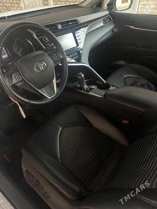 Toyota Camry 2019 - 280 000 TMT - Мары - img 4