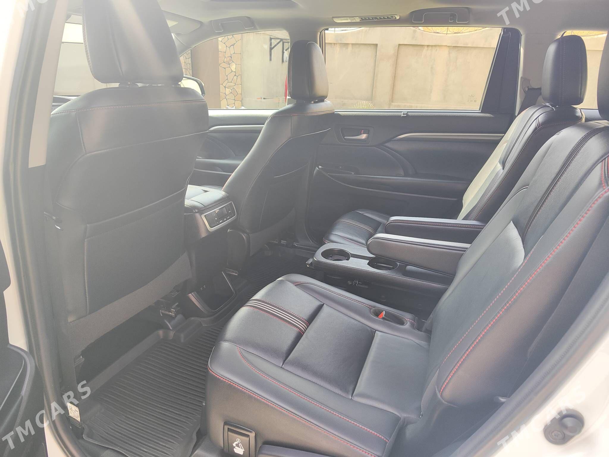 Toyota Highlander 2019 - 450 000 TMT - Baýramaly - img 4