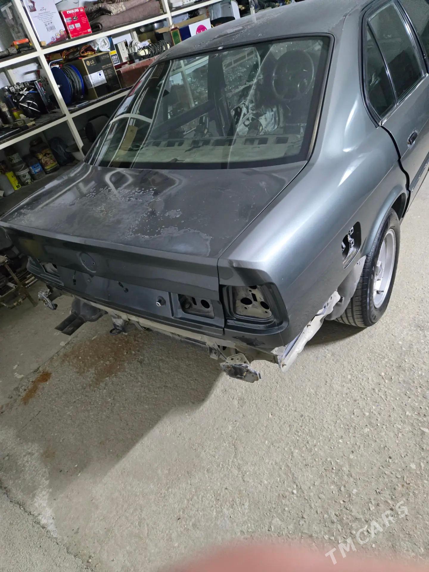 BMW E34 1990 - 35 000 TMT - Balkanabat - img 2