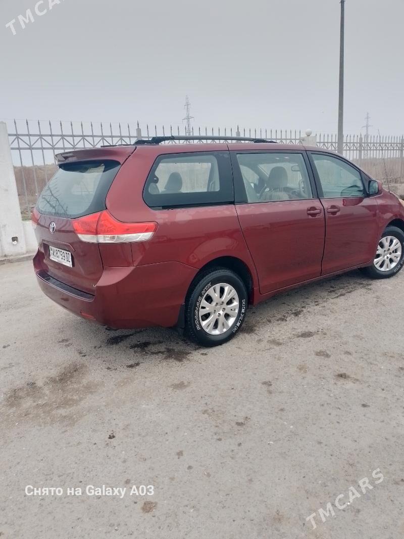 Toyota Sienna 2010 - 310 000 TMT - Görogly (Tagta) - img 2