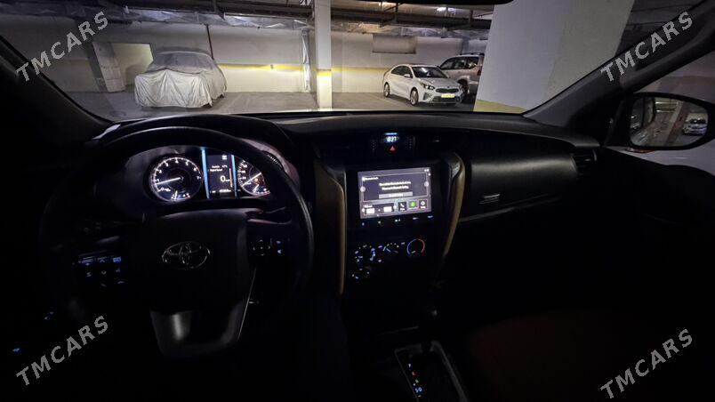 Toyota Fortuner 2024 - 580 000 TMT - ул. Чехова -  Элитки (А.Ниязов шаёлы) - img 3