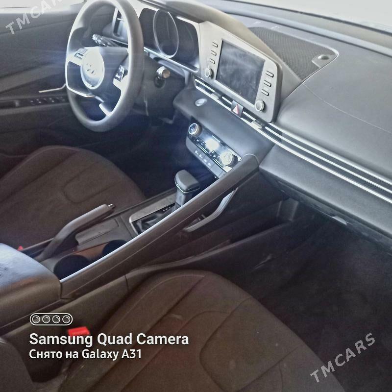 Hyundai Elantra 2021 - 200 000 TMT - Мары - img 5