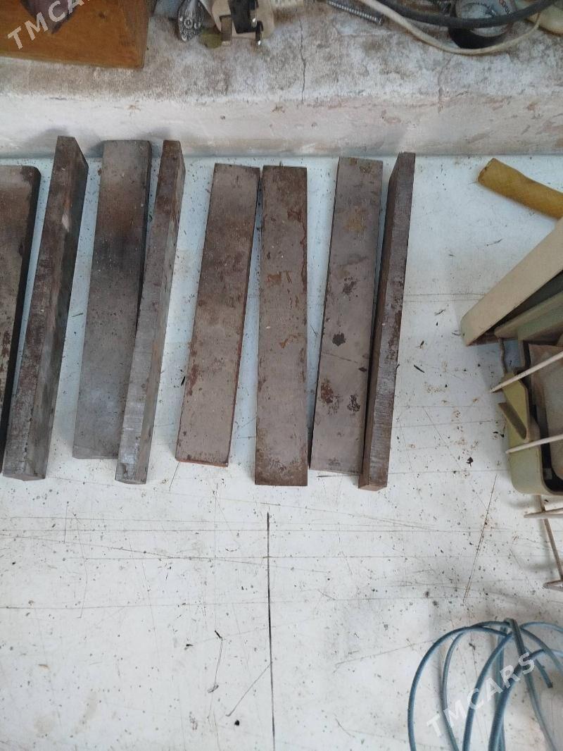 ЖЕЛЕЗО DEMIR - Kim raýon - img 2