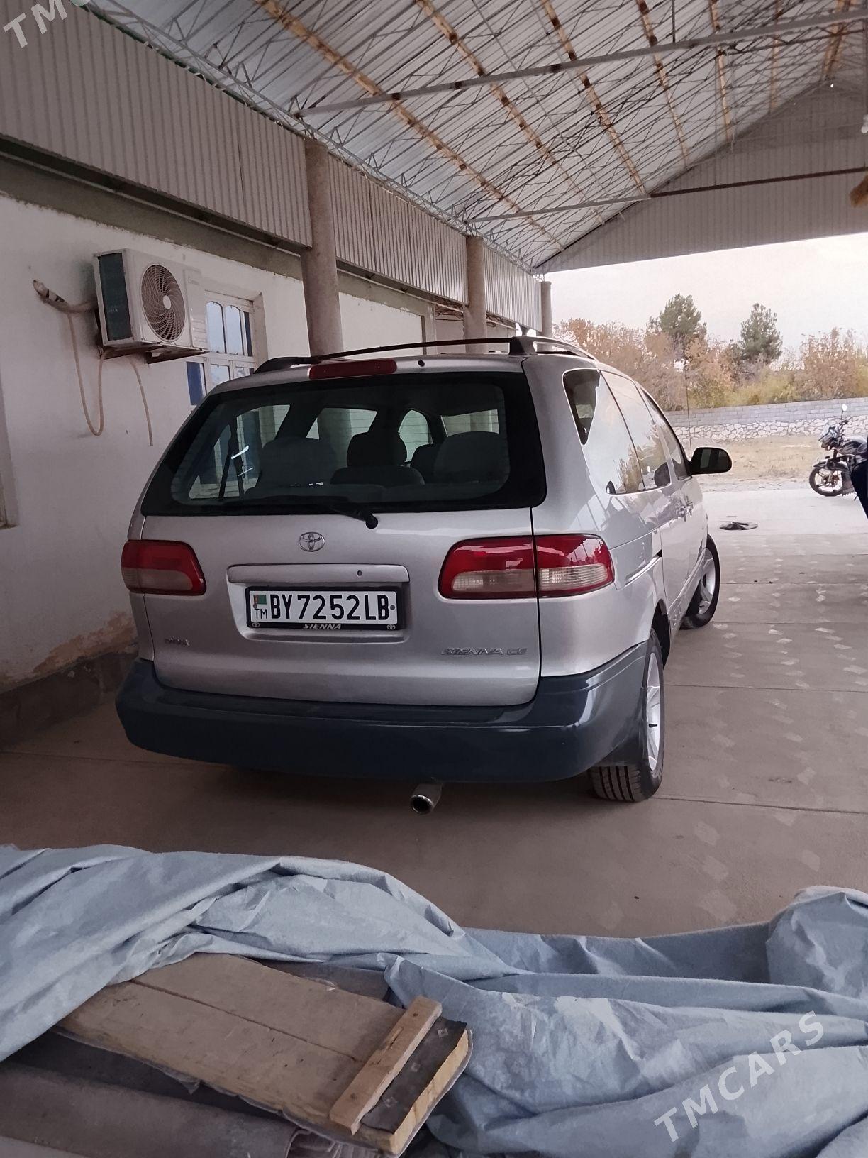 Toyota Sienna 2002 - 190 000 TMT - Dostluk - img 3