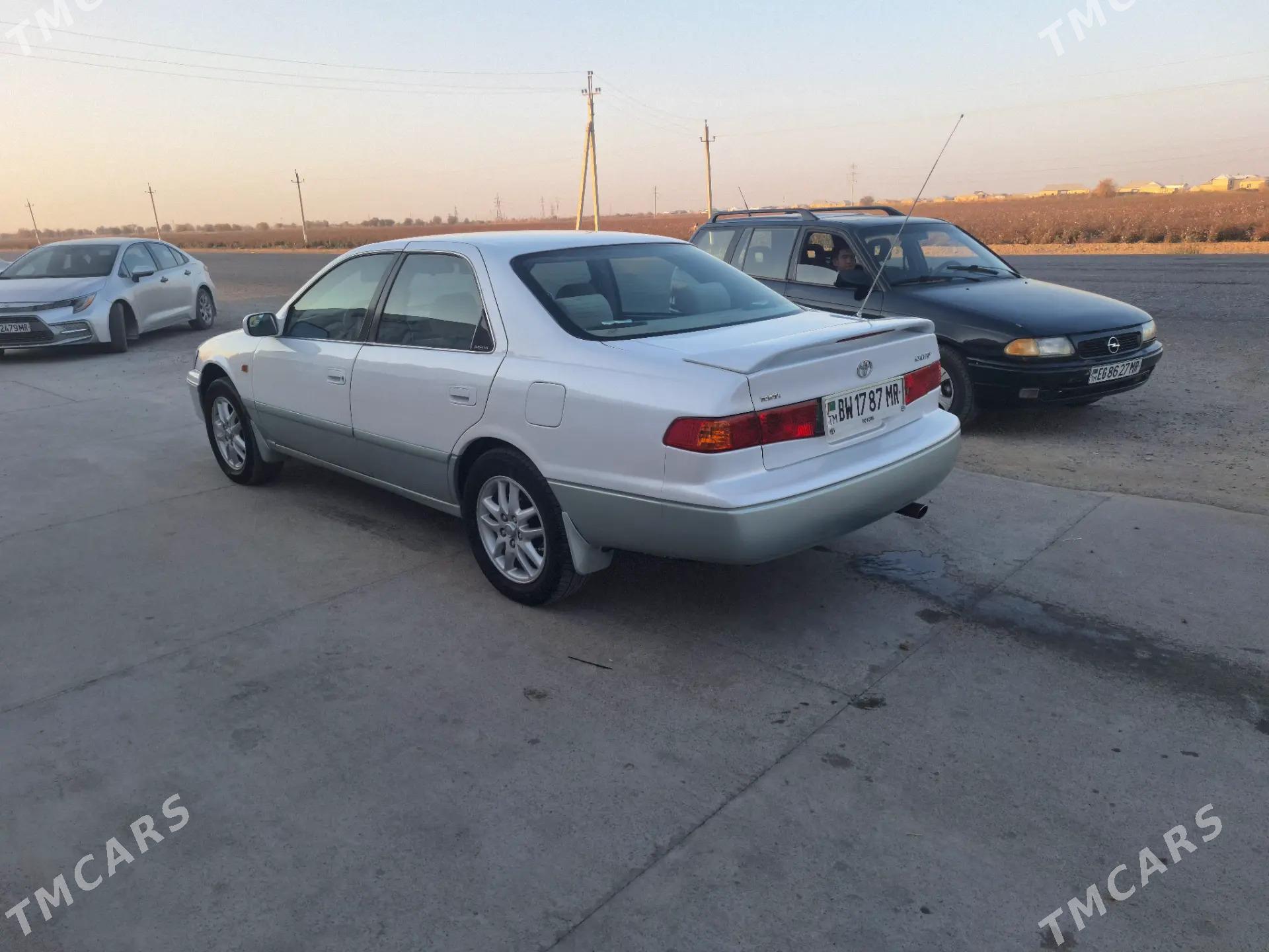 Toyota Camry 2001 - 140 000 TMT - Mary - img 2