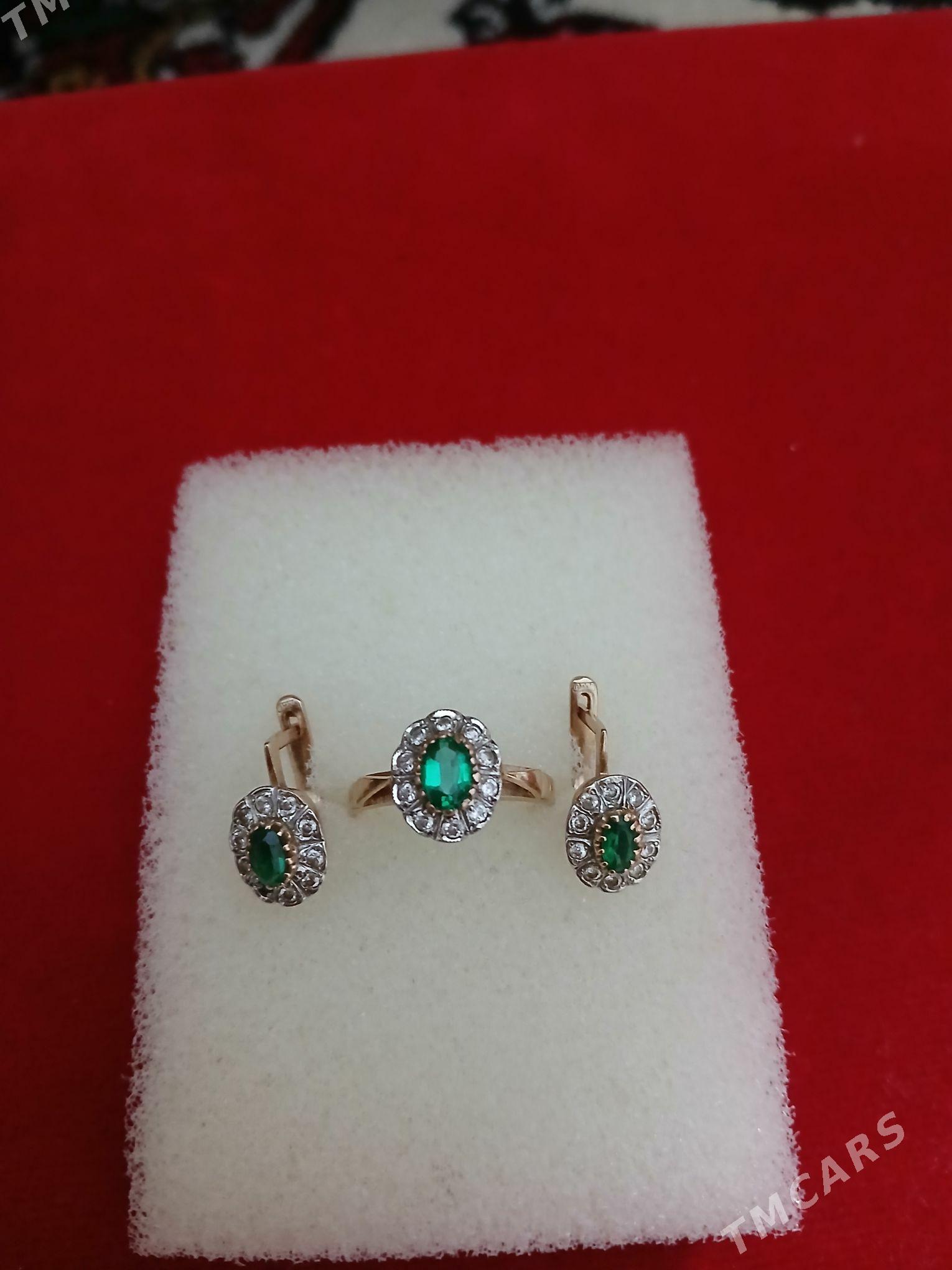 Yerewan Gadymy gyzyl komplekt - Aşgabat - img 1