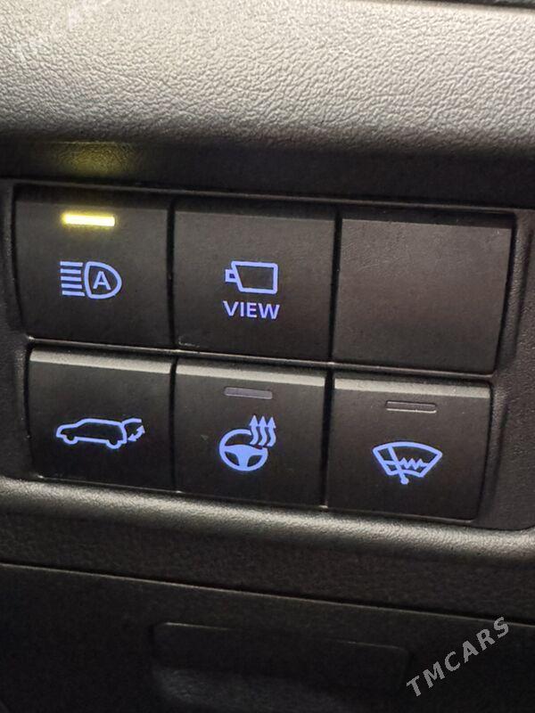 Toyota Highlander 2021 - 680 000 TMT - Гарадамак Шор - img 3