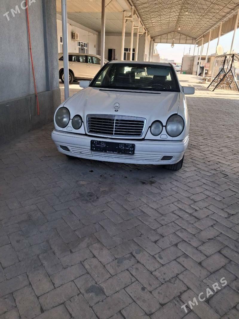 Mercedes-Benz E420 1996 - 48 000 TMT - Baýramaly - img 6
